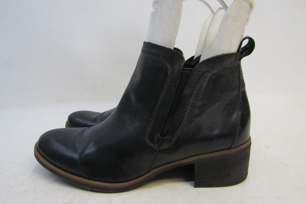 Korks Womens Size 7.5 M Black Leather Chelsea Fashion Ankle Boots Booties